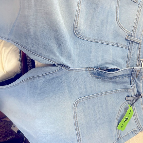 NWT SO size 17/33W low rise slim bootcut jeans. - Picture 8 of 8